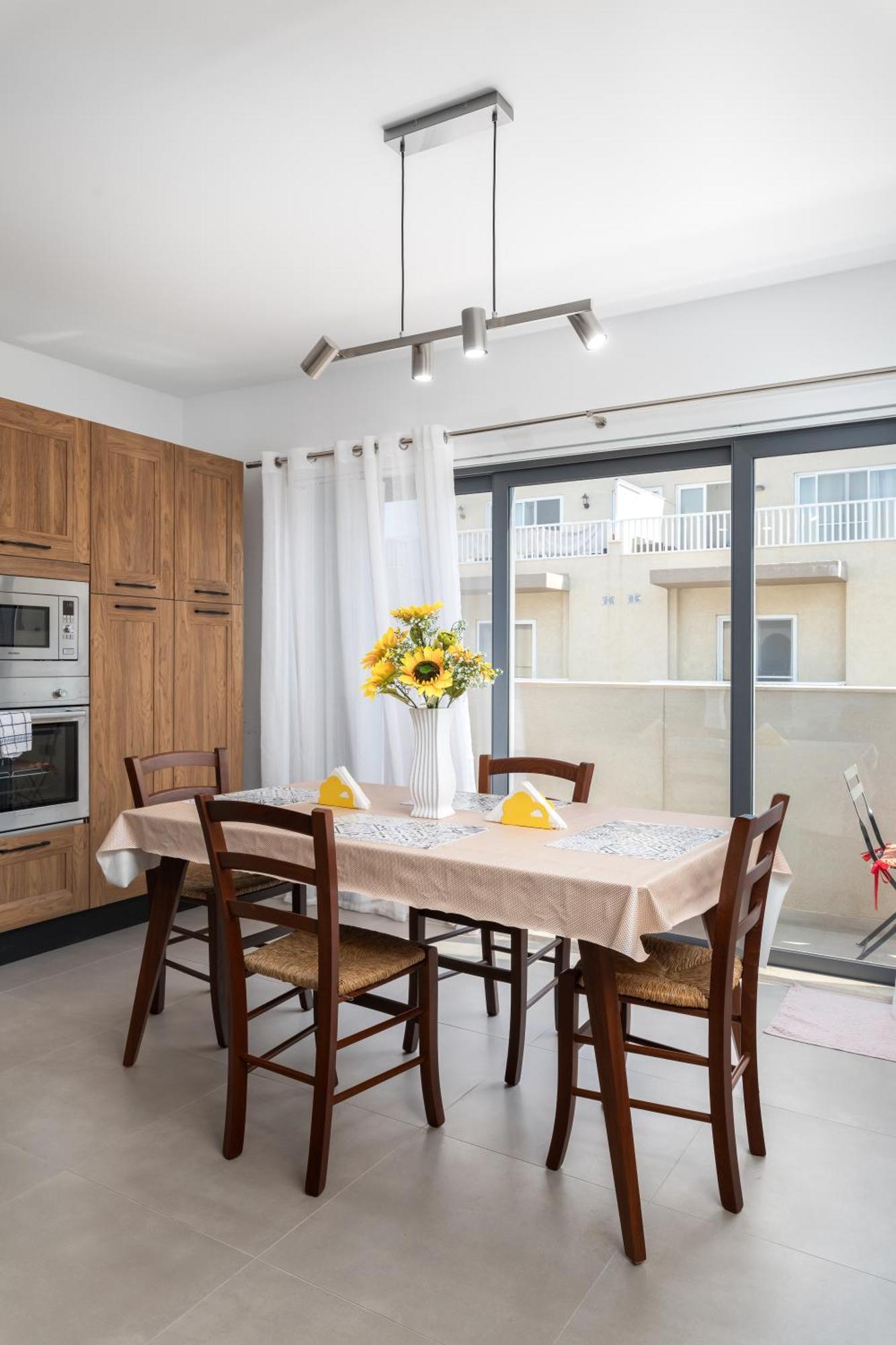 Modern 2Br Stylish Apartment With 2 Balconies - Close To St Julian'S & Sliema & Yacht Marina Pieta Exterior photo